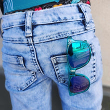 Load image into Gallery viewer, Mirrored translucent Wayfer Sunnies