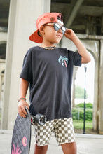 Load image into Gallery viewer, Chompin’ tee
