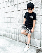 Load image into Gallery viewer, Black and White Tie Dye
