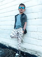 Load image into Gallery viewer, Mama&#39;s Boy Ribbed Joggers
